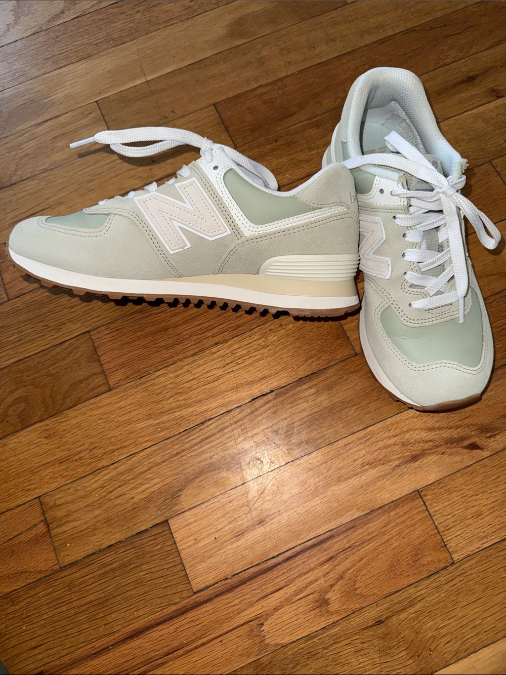 New Balance Women's Pale Mint and White Retro Runner